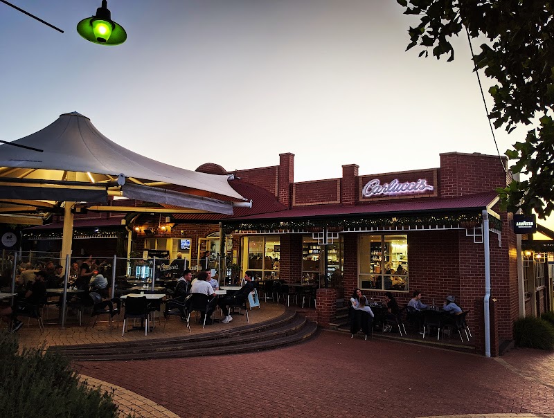 Carlucci's Restaurant