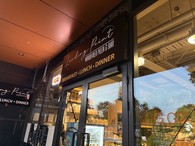 Landing Point woodfired Pizza & Bar Williams landing