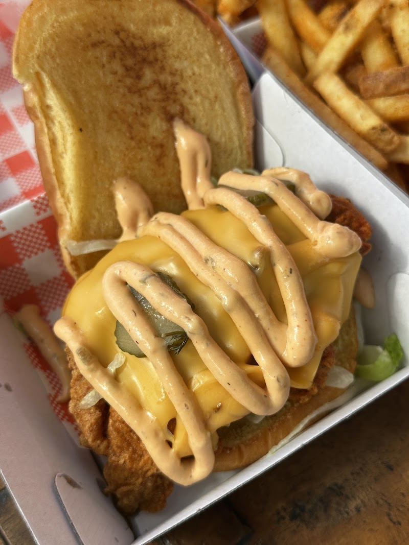 SMASH Burger Club x SLAPPIN’ Hot Chicken (Hallam)