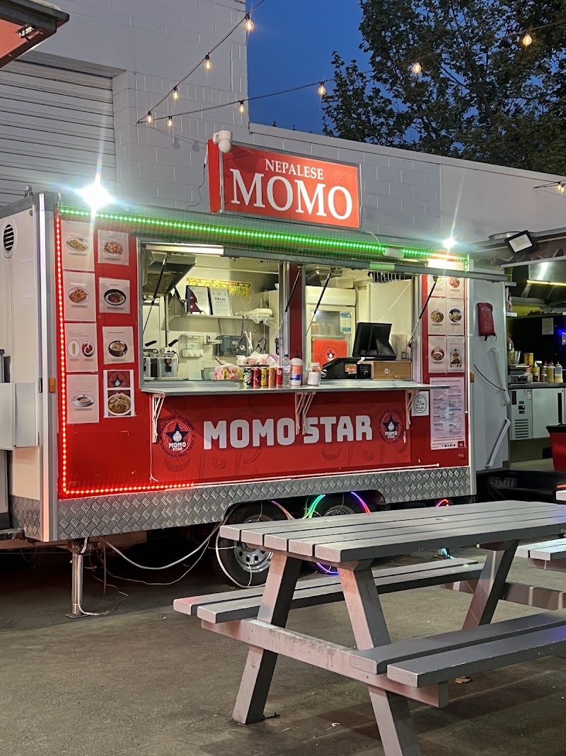 Momo Star