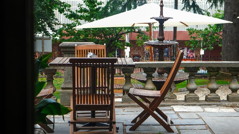 Earthly Pleasures Cafe