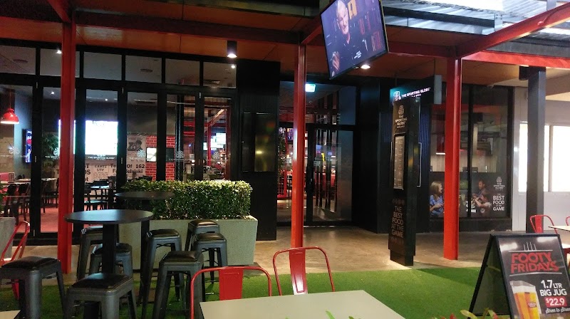 The Sporting Globe Bar & Grill Watergardens