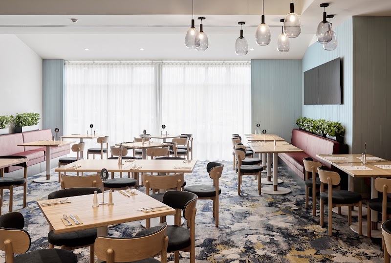 Castello's Victorian Tavern